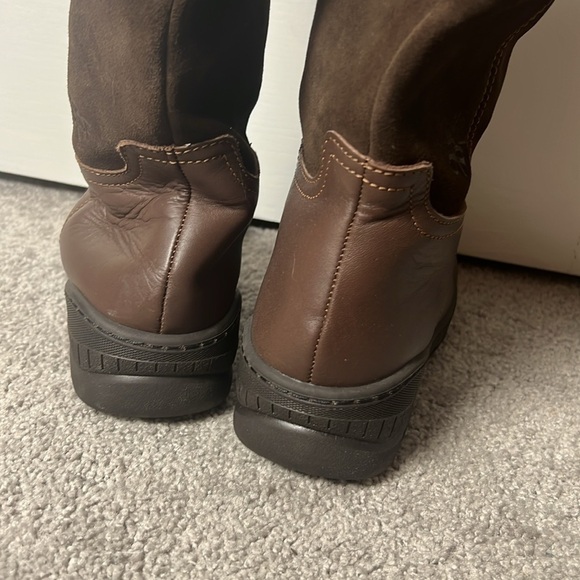 NEW w/o tags- OTBT Women's Brown Boots - Picture 7 of 10
